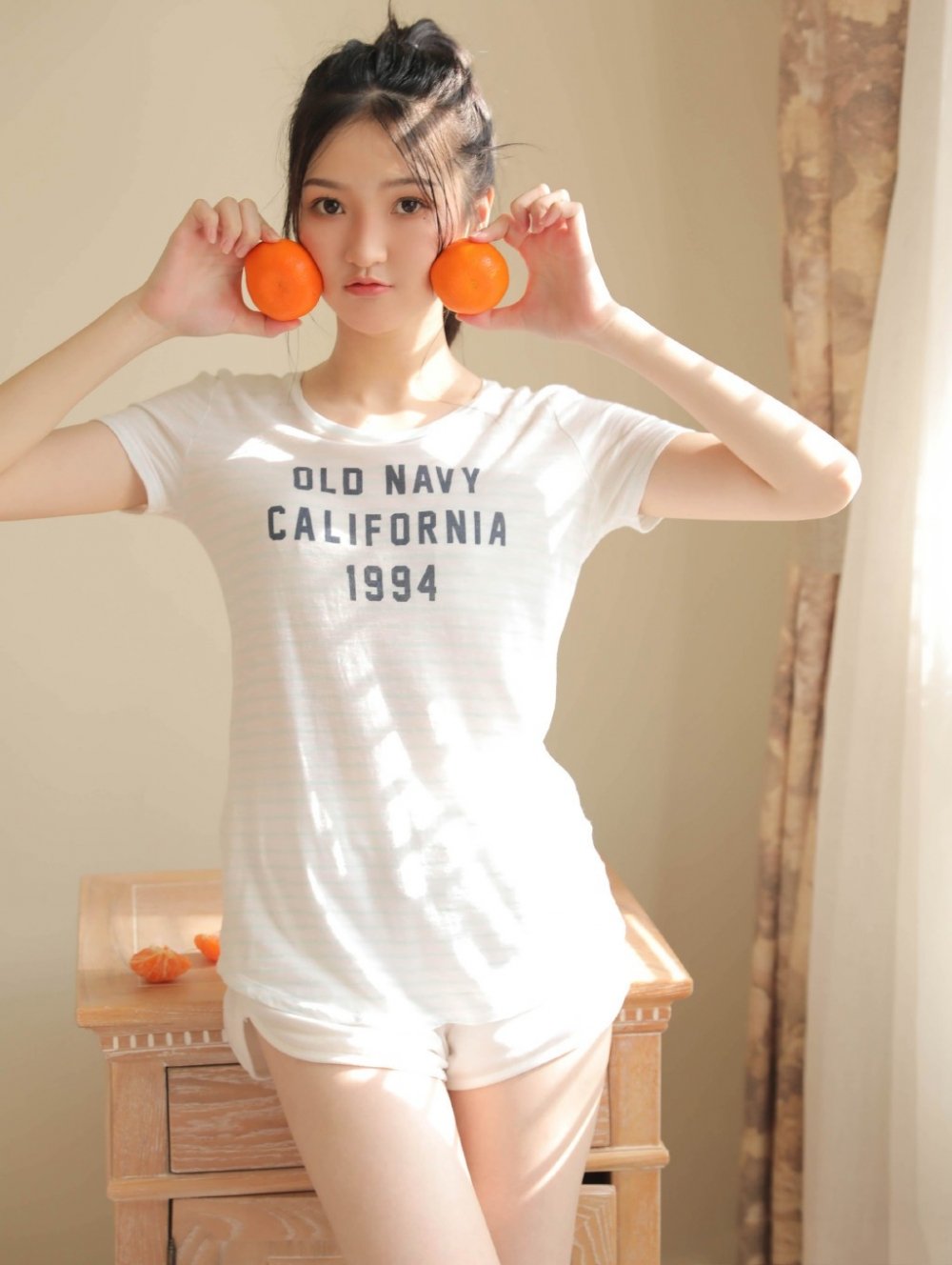 青春活力阳光少女清纯甜美卧室小清新唯美写真