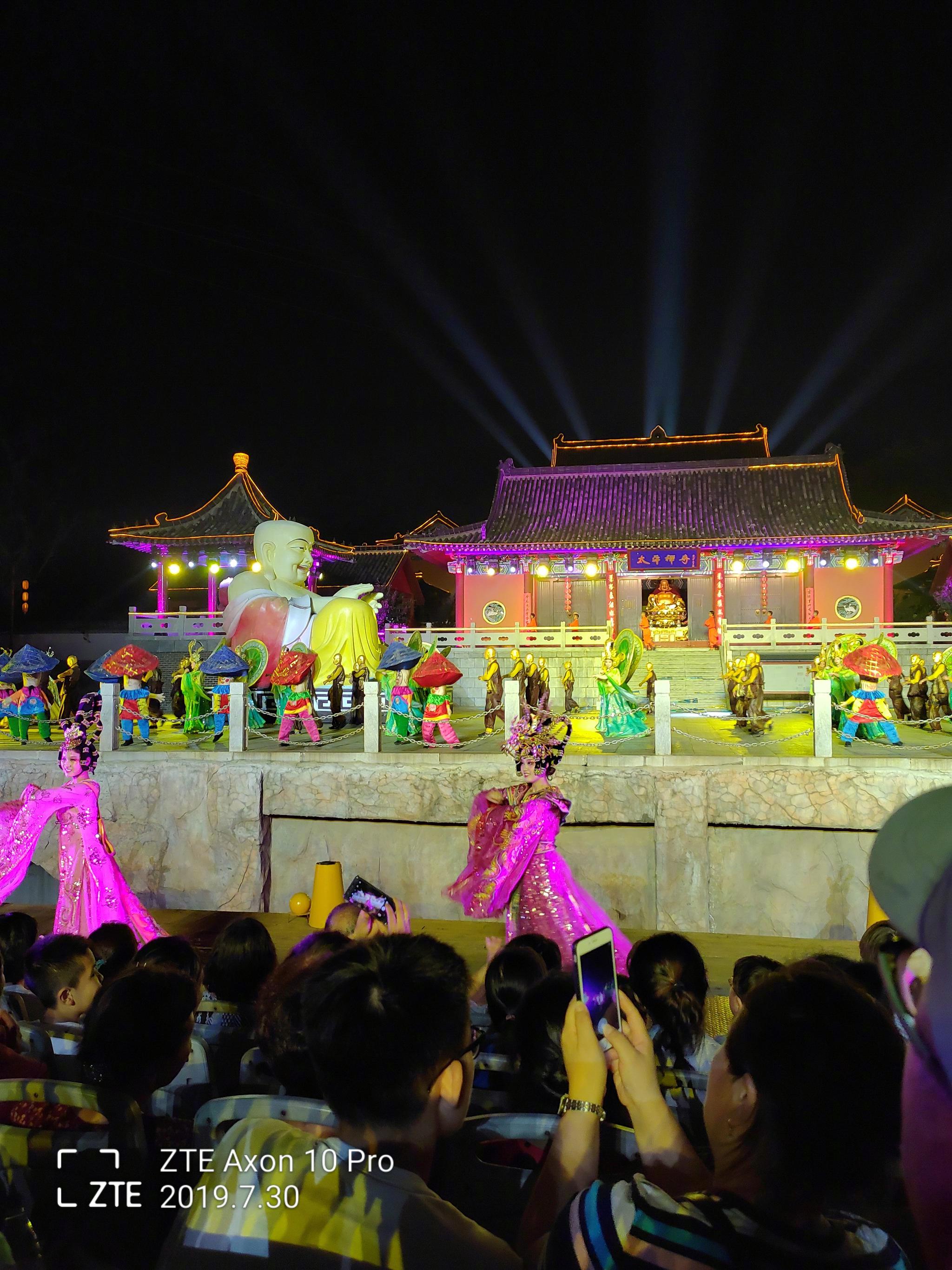 威海华夏城的神游传奇第八幕演出是太平禅寺