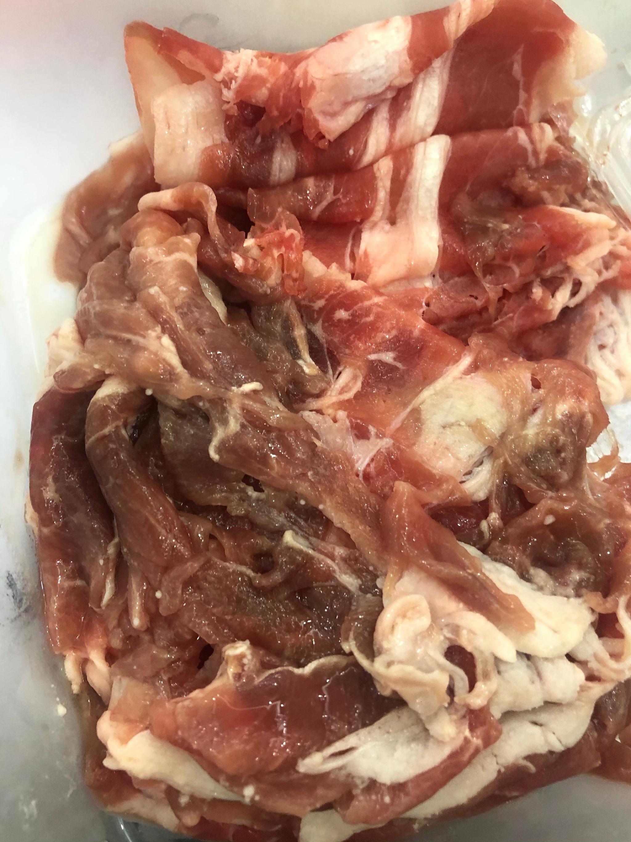 锅圈食汇外卖火锅里一盒臭肉