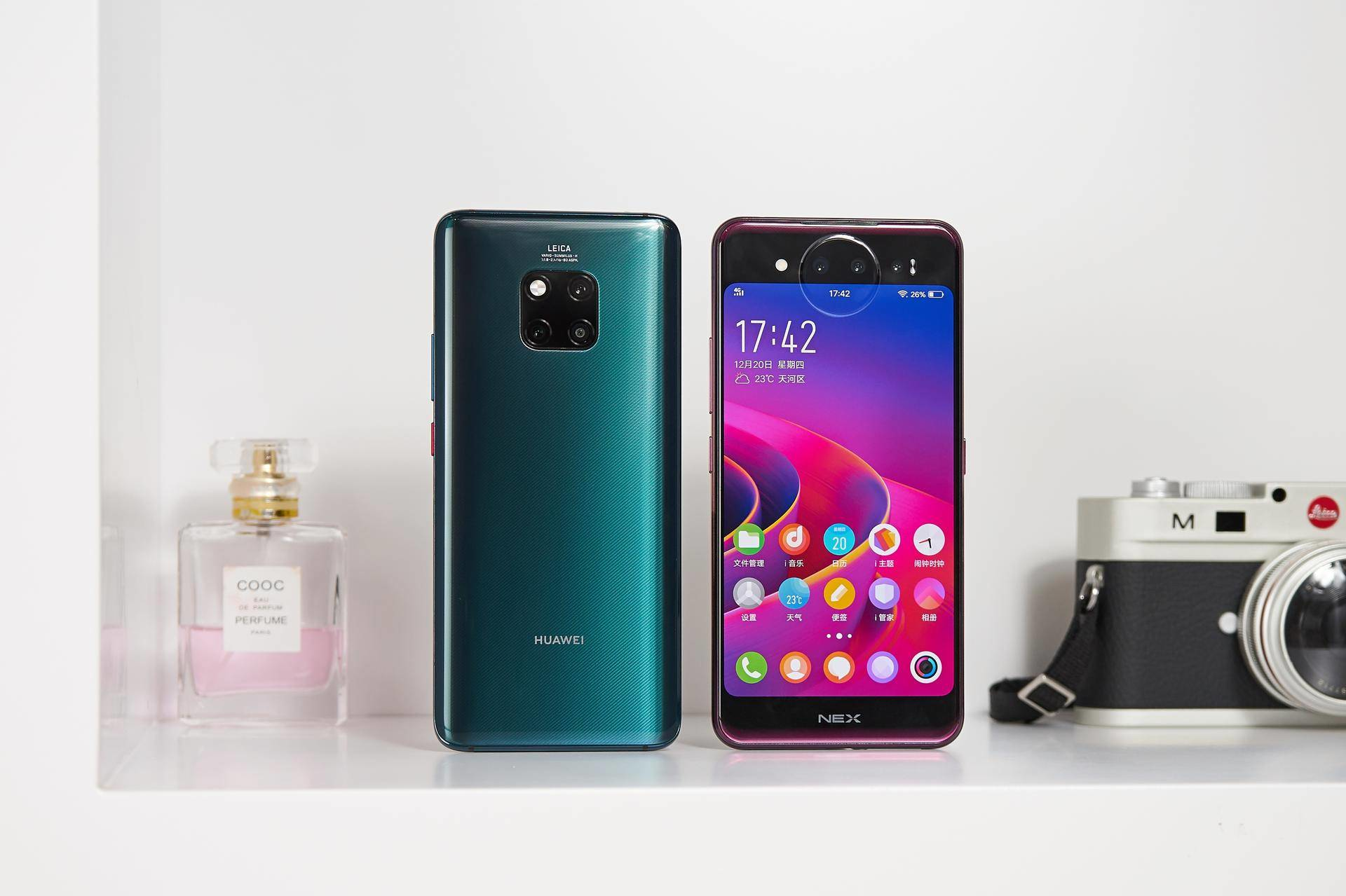 vivo NEX双屏版 VS 华为Mate 20Pro,这差距难