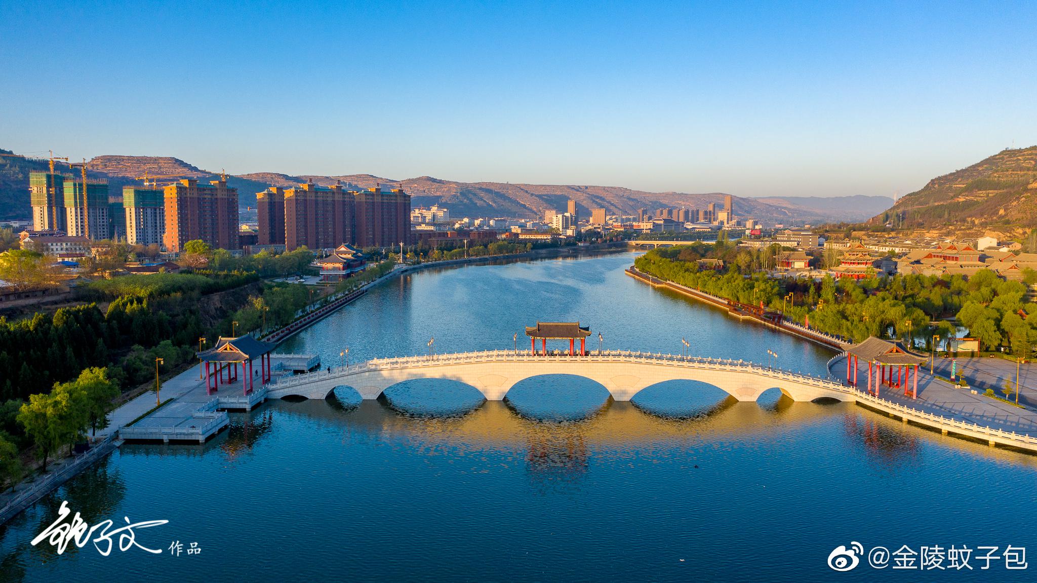 来到崇信县博物馆,没想到一座县级博物馆竟然如此恢宏