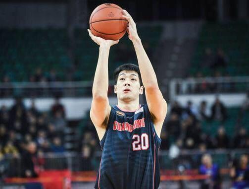 广东低调杀手打硬仗就爆发 今夜他再次成为关键先生|任骏飞|广东男篮