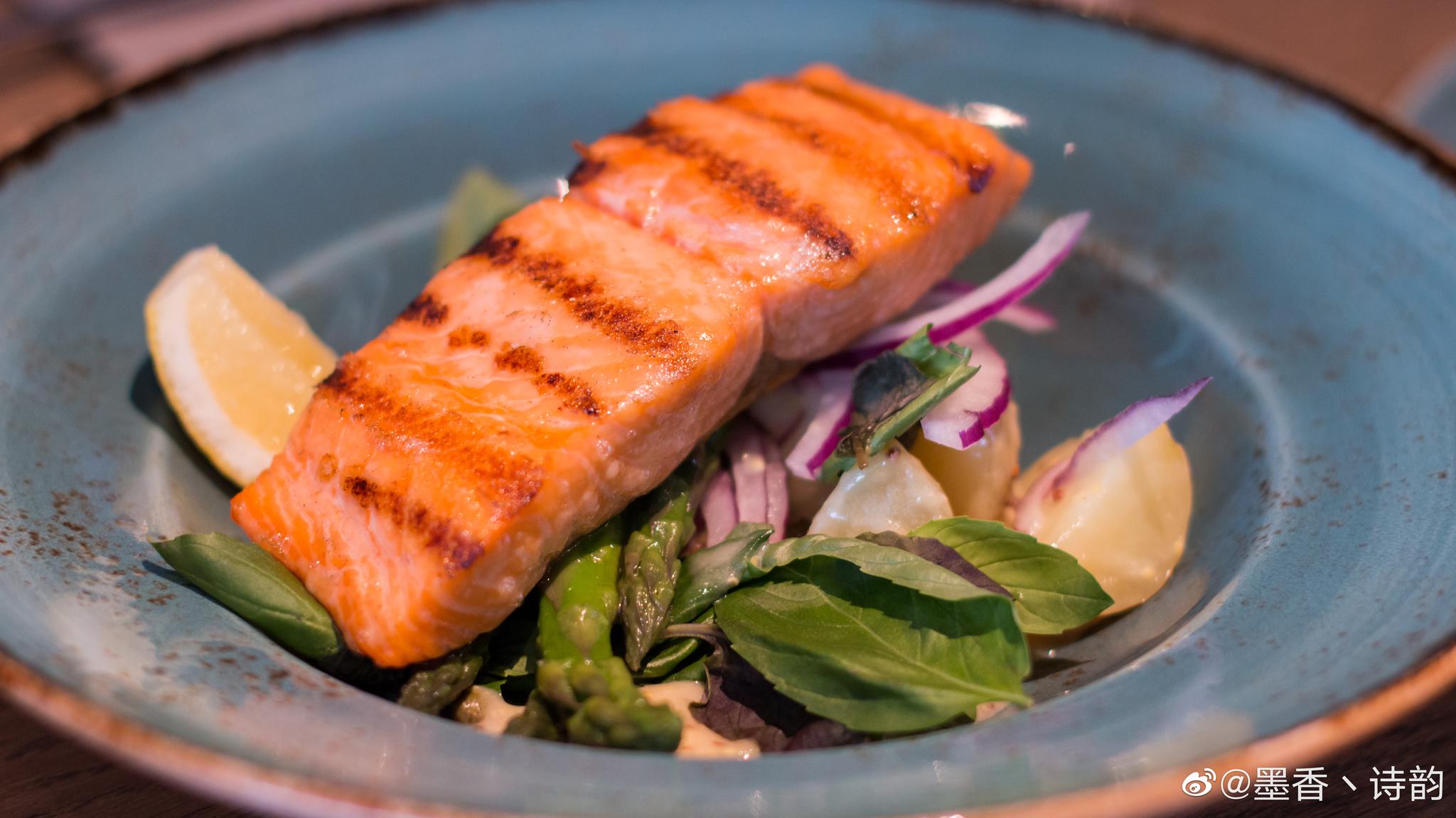 挪威的三文鱼在全球有着非常高的美誉|奥斯陆|三文鱼|挪威_新浪新闻