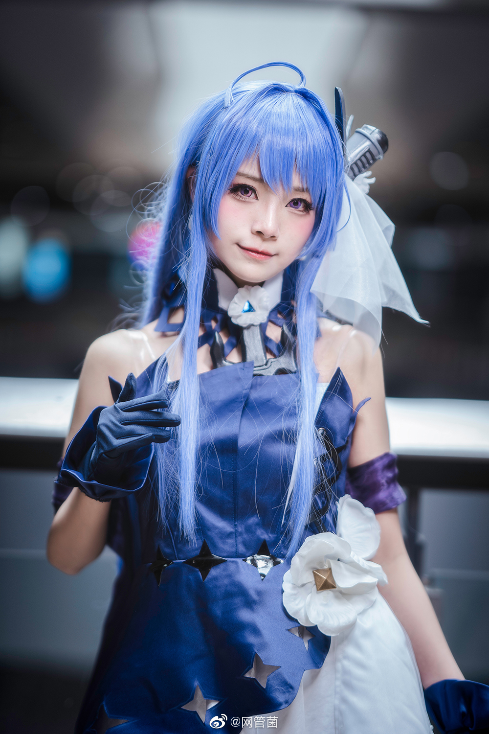 海妈的新礼服换装好可爱呀|穿着|海伦娜|河野_新浪新闻
