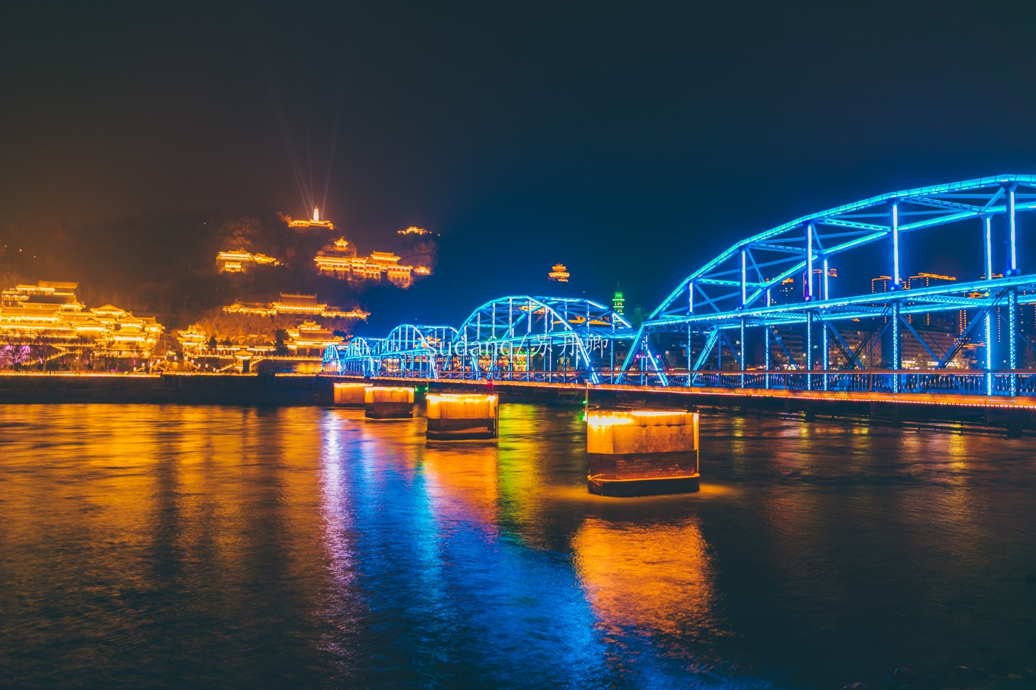 兰州中山桥,是游客去兰州旅游必看的一处景观,位于兰州城关区|兰州