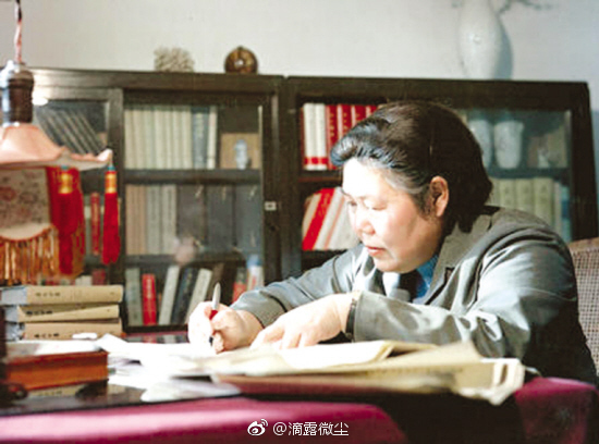 1995年12月11日,当代著名女作家杨沫逝世,享年81岁