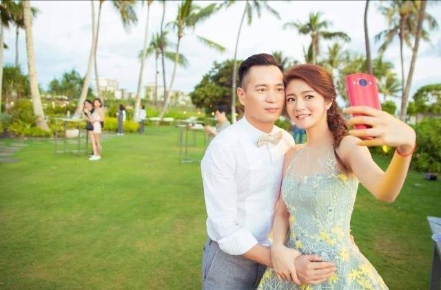 安以轩圣诞节秀恩爱撒娇称老公小叮当婚后被宠成公主