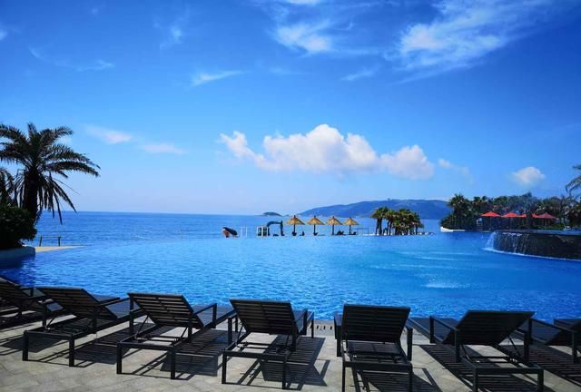 早餐酒店内多种设施下图为天悦楼可观全池景或180度的全海景房dusit