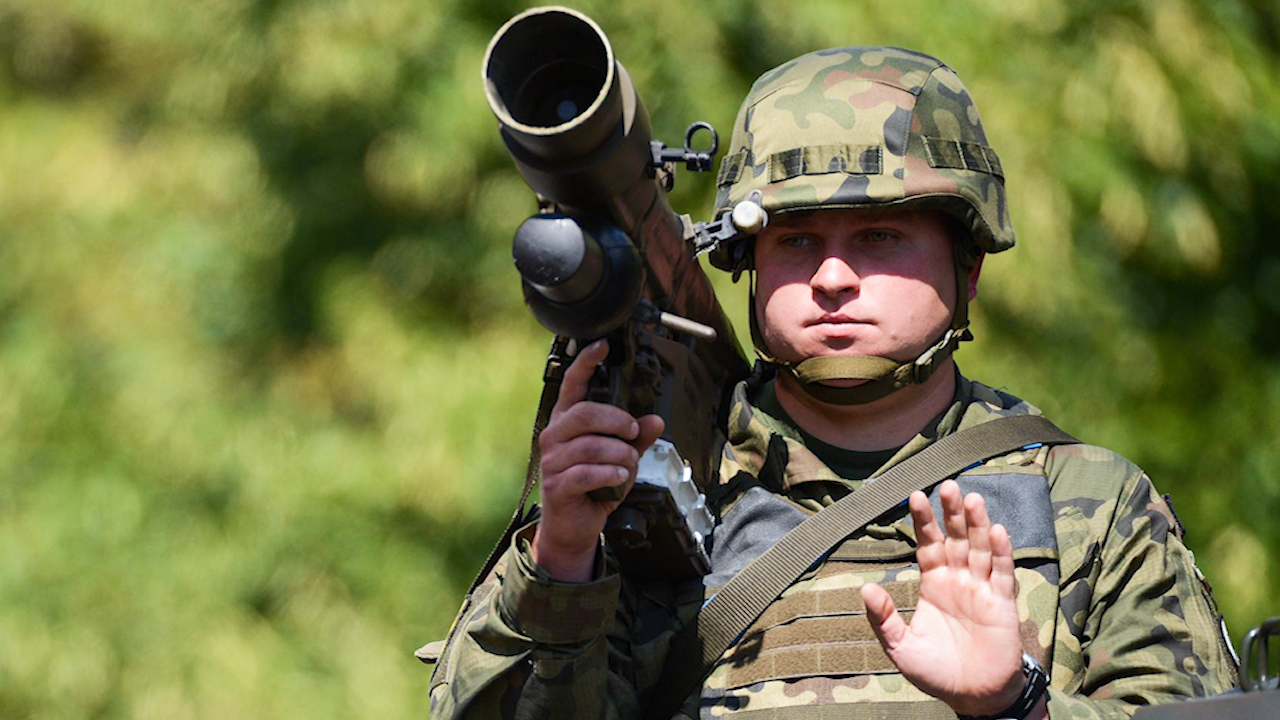 俄罗斯最惨烈空难118名士兵被一炮秒杀这款单兵武器有多牛