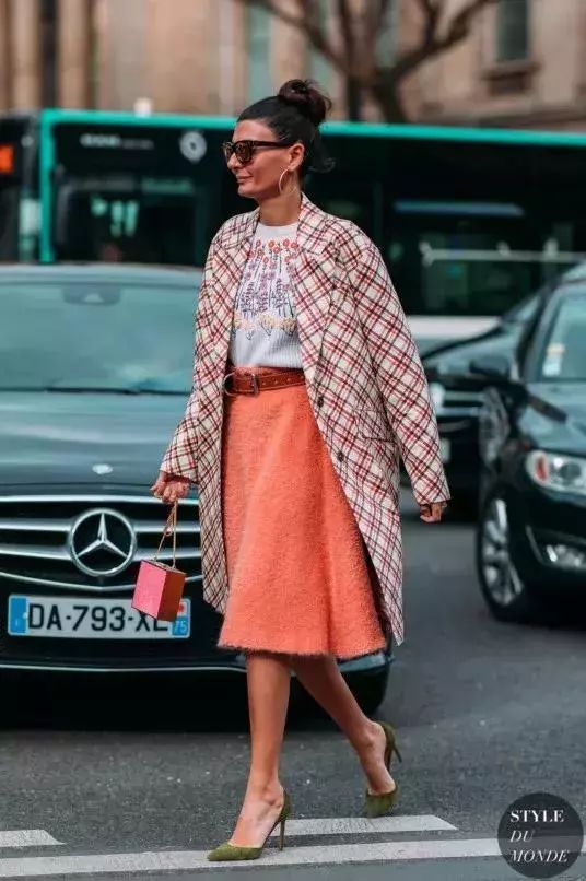 珊瑚色一不小心就穿成灾难怎么破