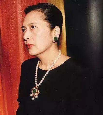 患癌恋上"癫王",与子女决裂,刘銮雄前妻宝咏琴的悲情人生