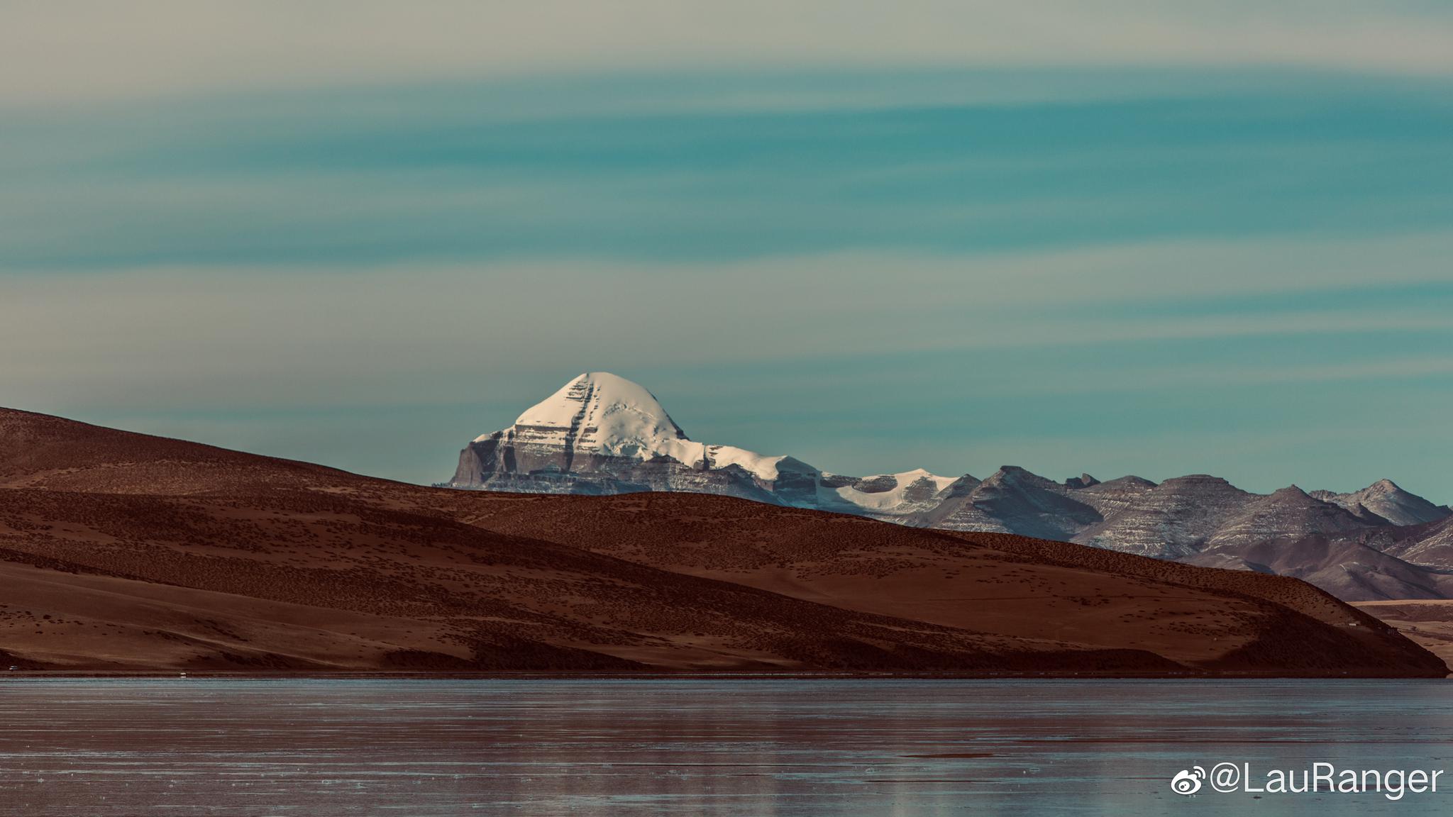冈仁波齐一般指冈仁波齐峰,屹立在西藏阿里普兰县境内
