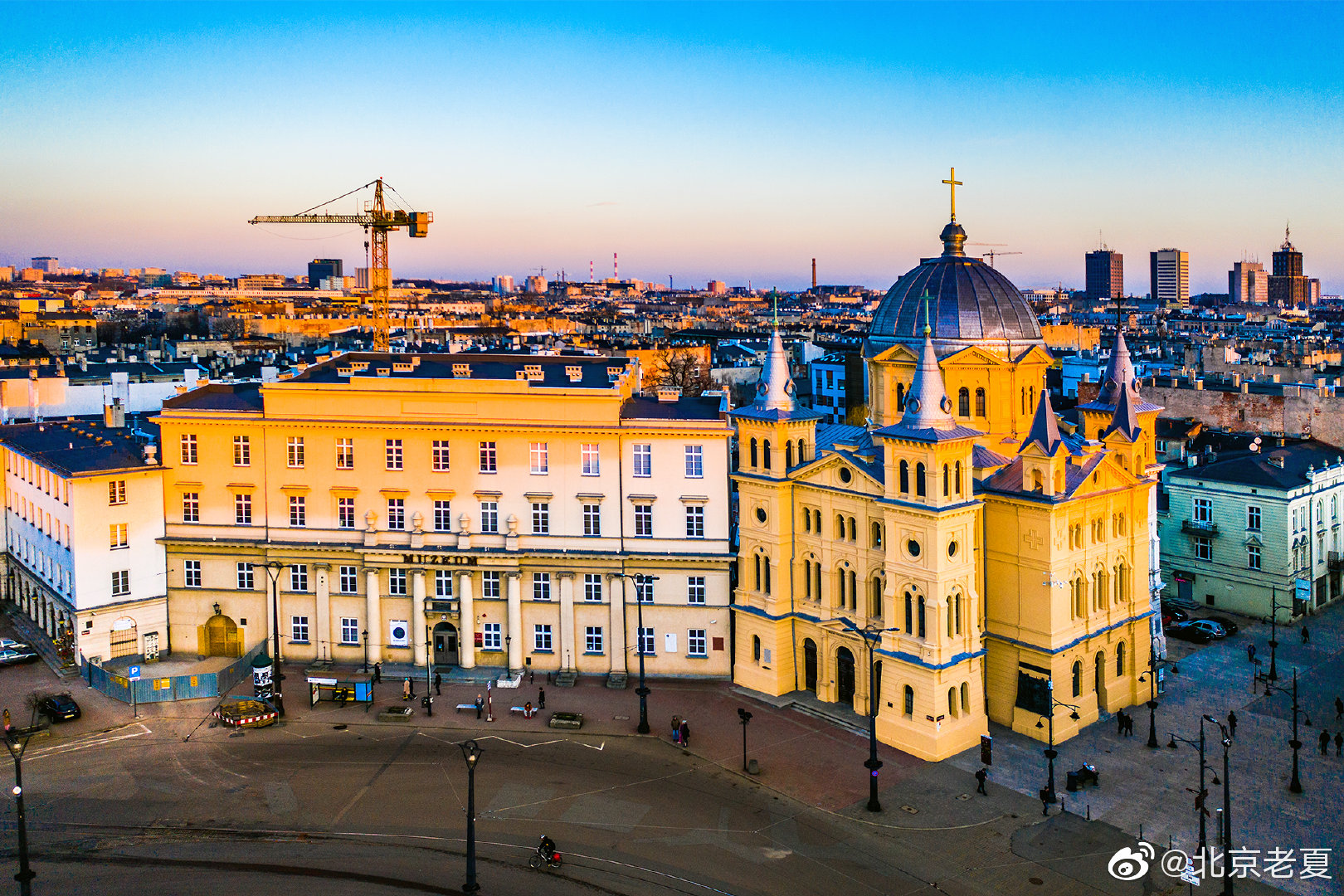 波兰俯瞰饱经沧桑的古城罗兹