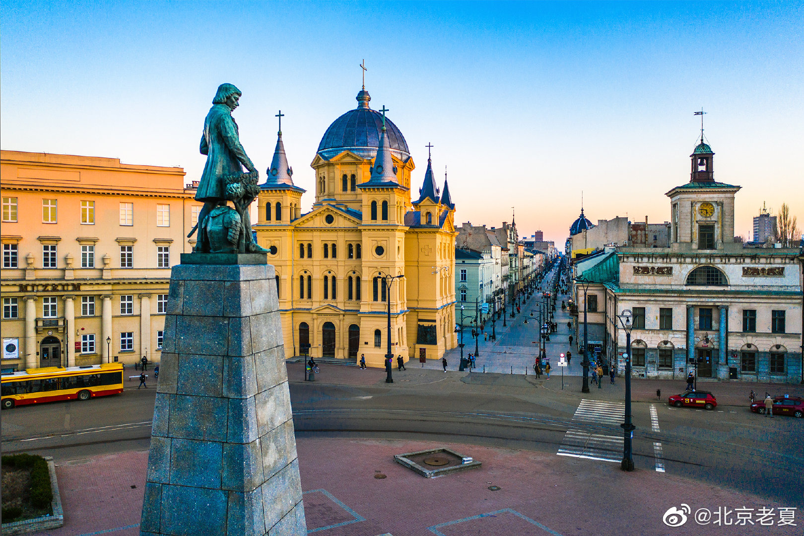 波兰俯瞰饱经沧桑的古城罗兹
