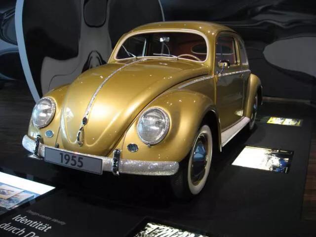 借鉴太脱拉技术二战后死而复生的大众甲壳虫因何说是一代神车