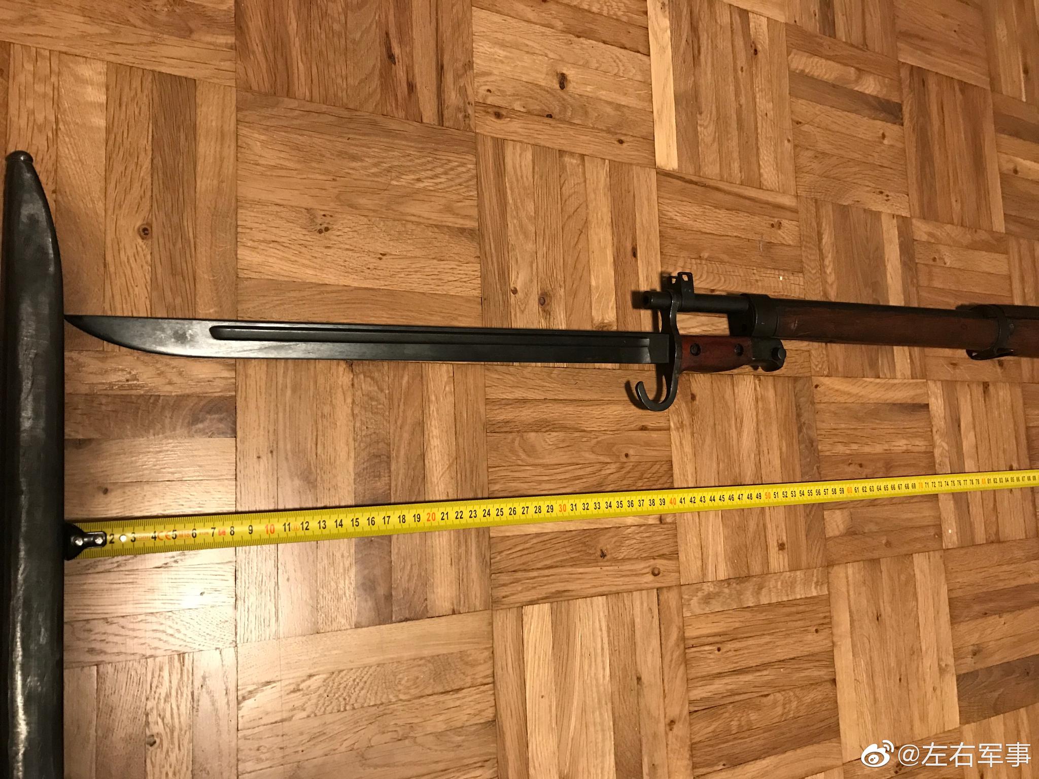 三八大盖加刺刀的总长度达到165厘米，比莫辛纳甘加刺刀短0.5厘米。|刺刀|比莫|辛纳_新浪新闻