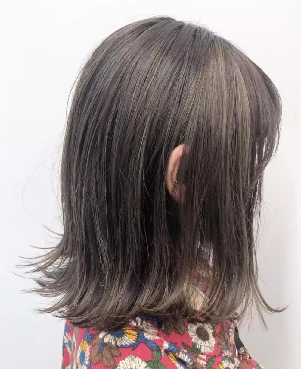 齐肩发外翻新年换个新发型