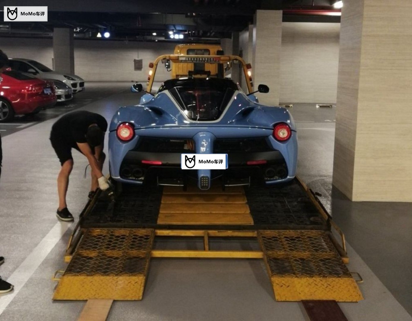 也是二手的,据说是买惠州首富的儿子陈柯桦