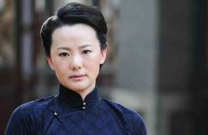 她不是名校毕业,却演了24年的配角,今终获得柏林影后殊荣