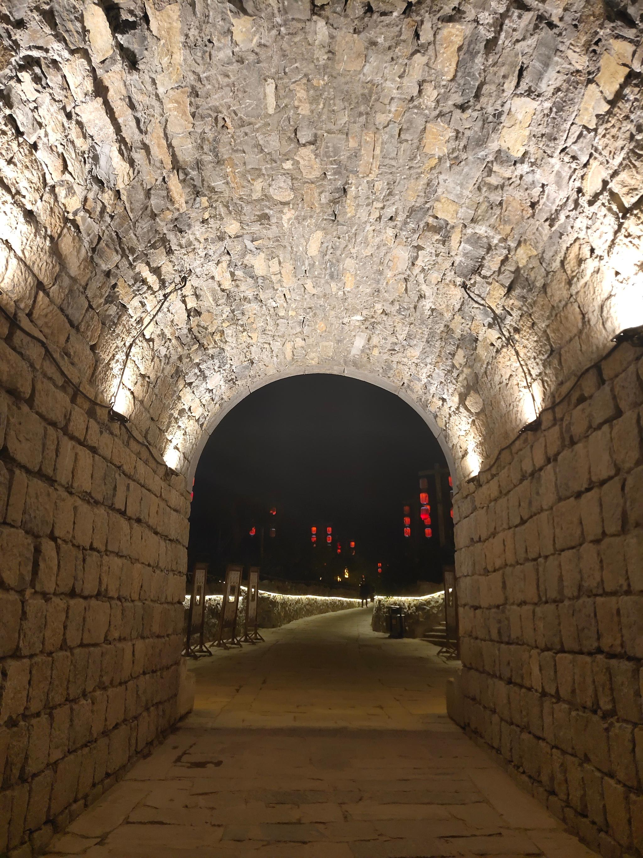 这次拍的是土门关驿道小镇夜景共计18张图片一条微博就可以承载需