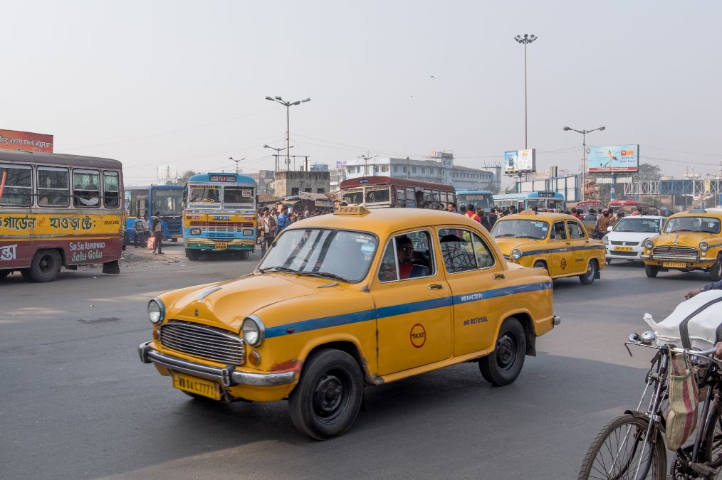 印度到底有多奇葩出租车都没有后视镜竟然还是全球最佳出租车