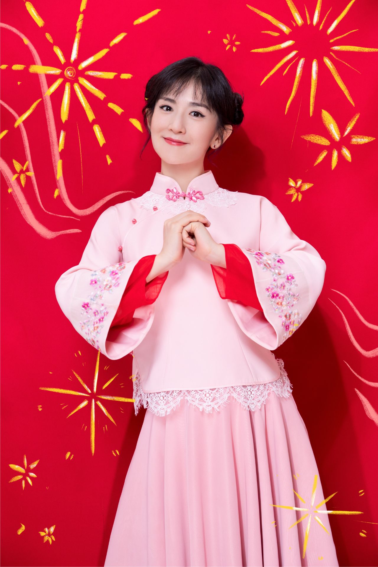 谢娜中国风造型亮相央视春晚小品复古典雅点亮冬日浪漫