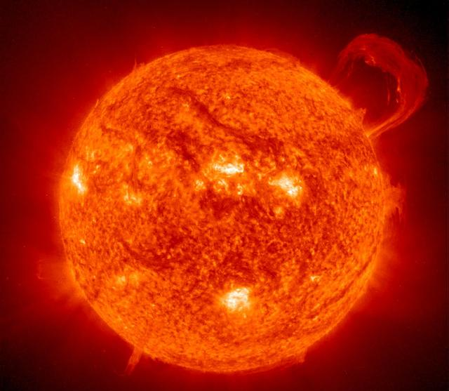 太阳光是怎么产生的?|光球|γ射线|色球层_新浪新闻