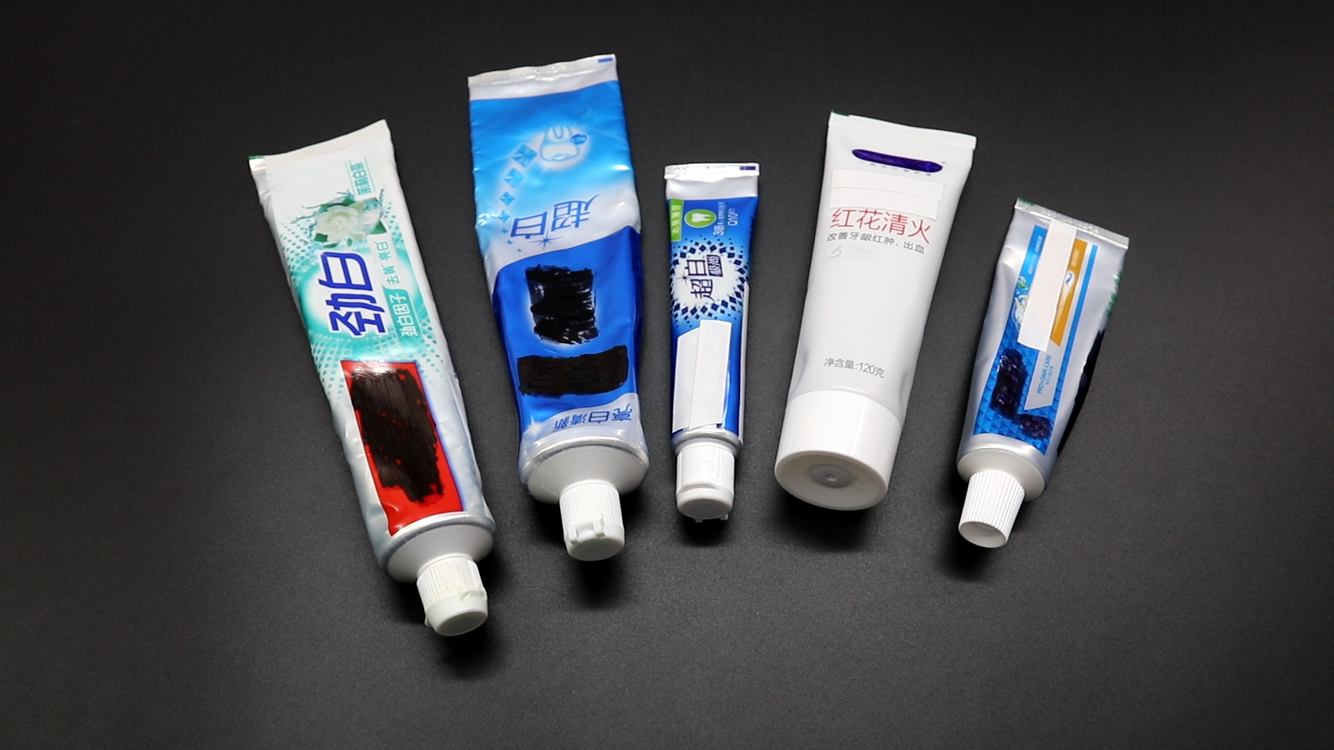 买新牙膏,三种牙膏要谨慎挑选,别用错,有人还不知道,告诉家人