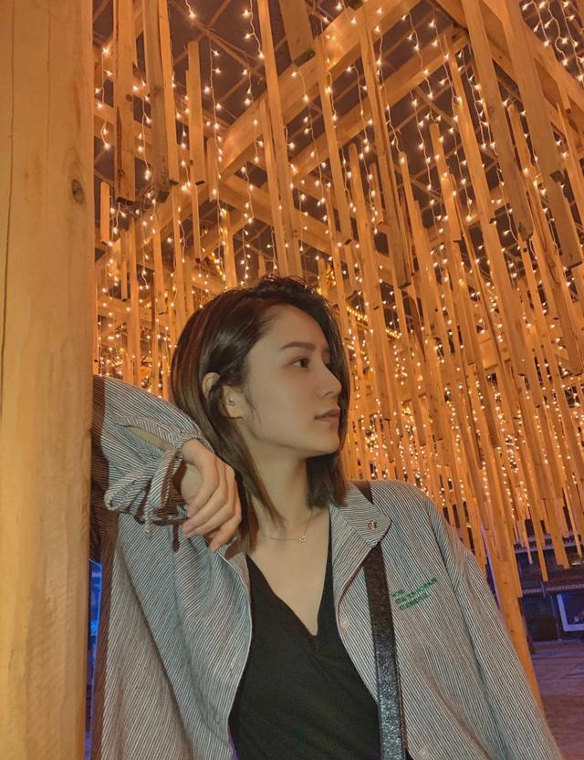 林峰女友520低调示爱,恋爱之后衣品大幅提升,网红气质荡然无存|张馨月