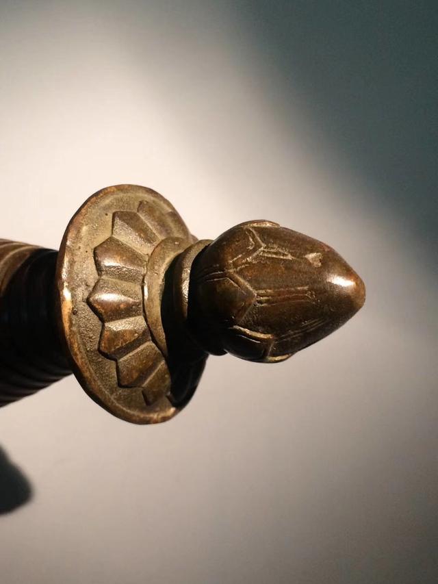 藏传"噶当塔"深沉的内敛之气沧桑之光与您鉴赏|阿底峡|尊者|沧桑_新浪