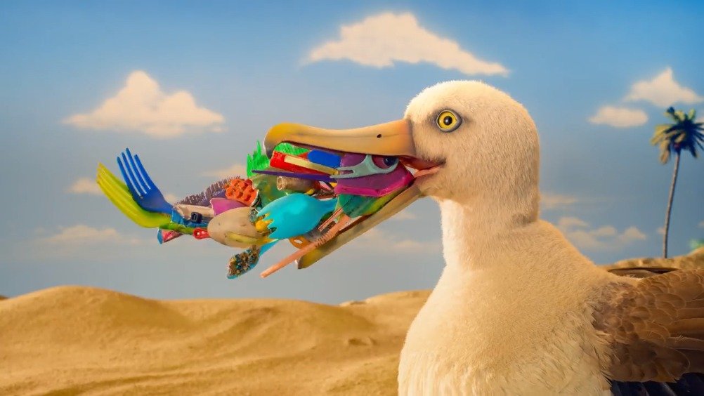 定格动画《鱼》影片讲述了由废弃的海洋塑料组装成的一条类似机器人