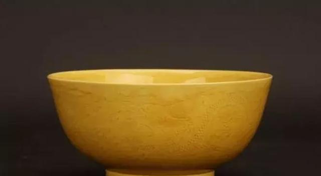 瓷器中的贵族“黄釉”的发展史和特点介绍,国人值得一看!