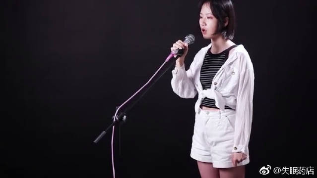 全班大合唱网红歌曲《往后余生》,全是女生的