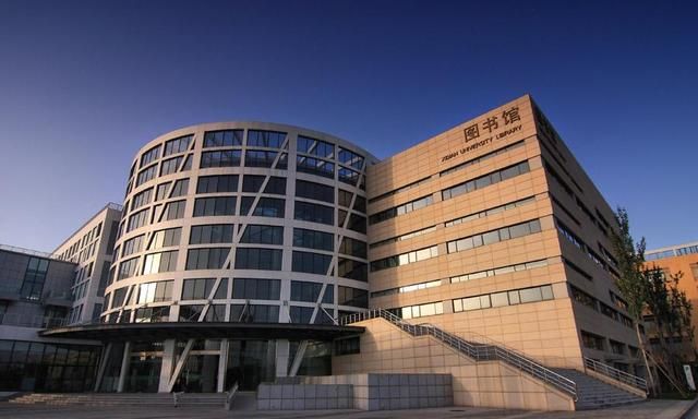 不好意思申请贫困补助怎么办这所学校偷偷给学生打钱