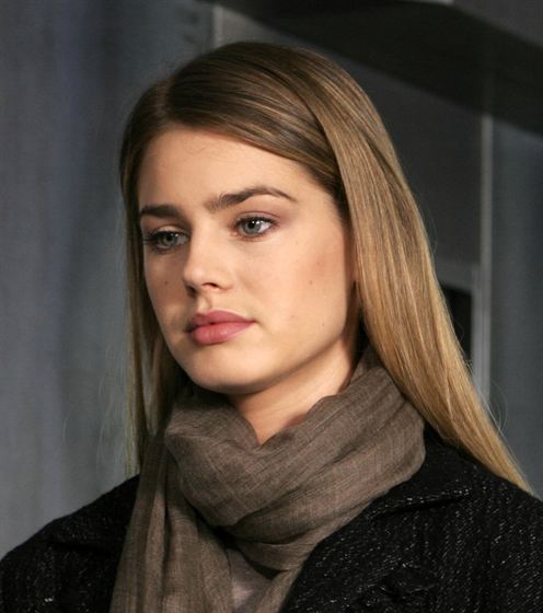 vanessahessler正统贵族小方脸肩胛骨也太美了女孩有身高还是好的