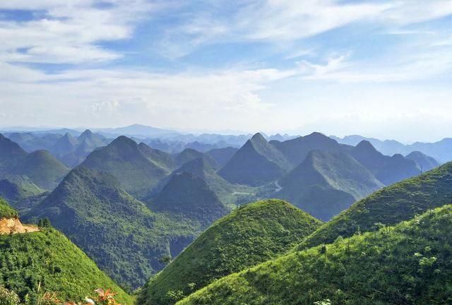 广东最休闲的千米高山草甸路线,6岁孩子都可以登顶欣赏夕阳美景