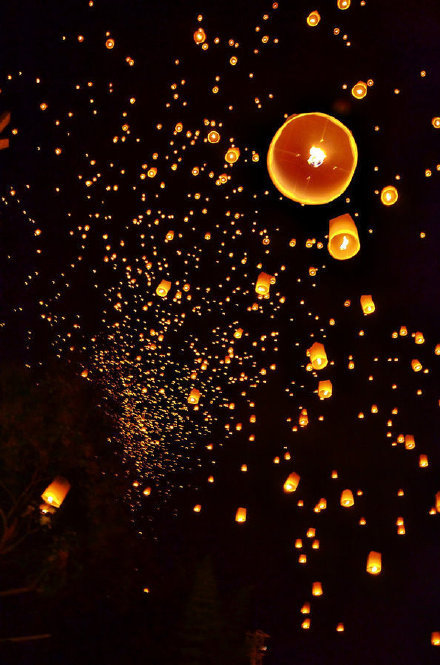 愿你三冬暖 愿你春不寒 愿你天黑有灯 下雨有伞 愿你一路上 有良人相