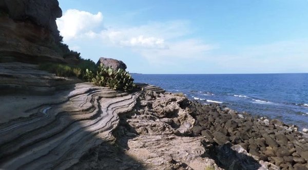 广东这座50万年前形成的海岛,少有人知,低调而秀丽!