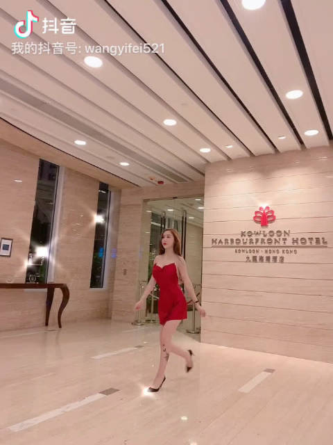 也不是不困,就是想再等等,具体等什么呢