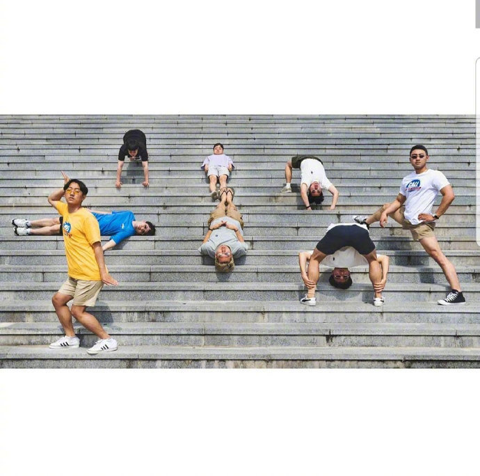 集体合照时的沙雕姿势了解一下