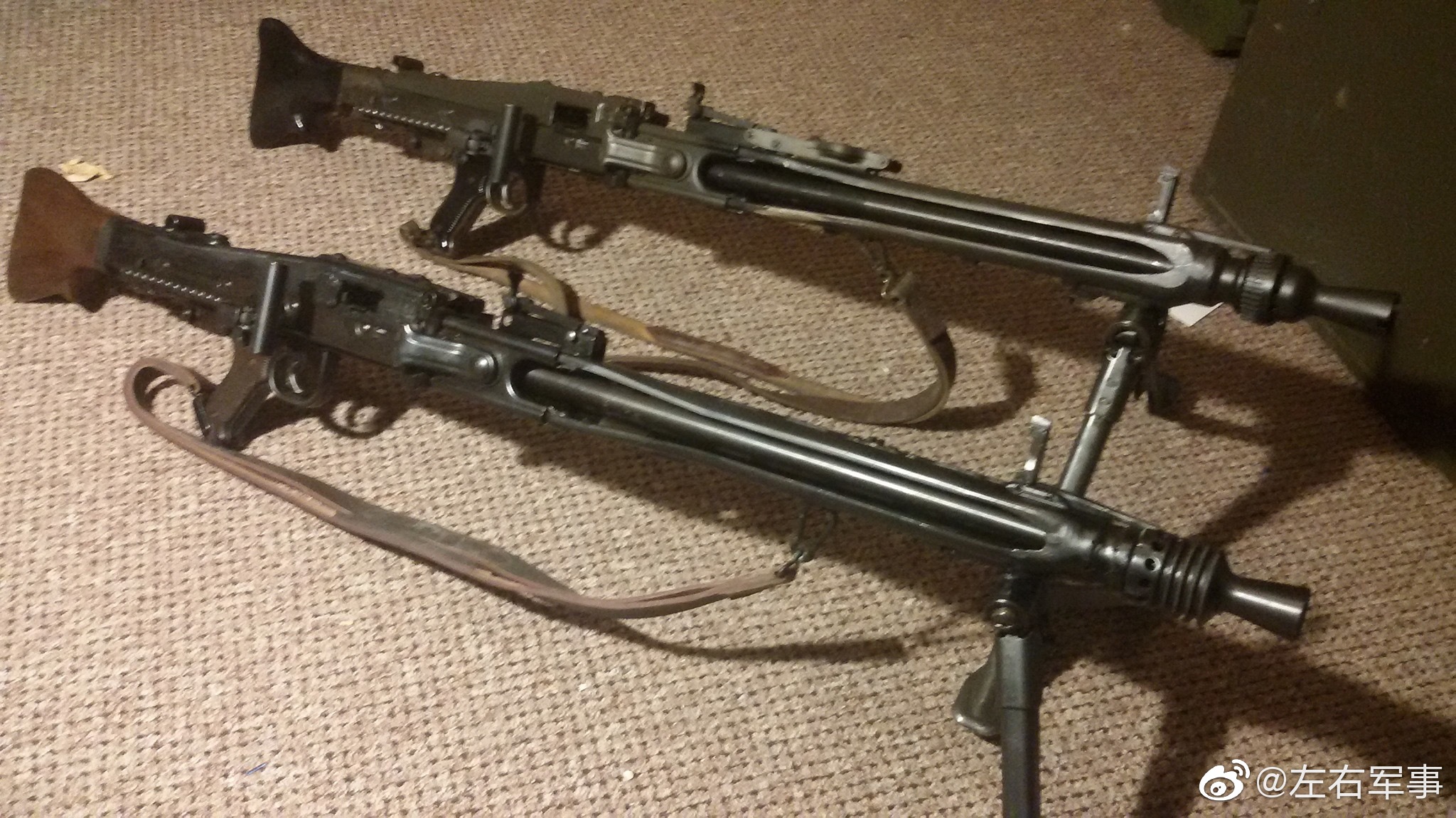 国外军友私人收藏——两挺二战原品mg42机关枪