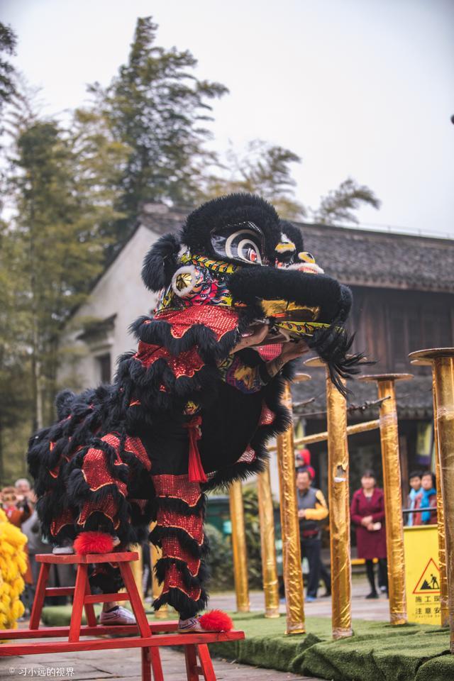 舞狮还分刘关张走出电影现实中看一场黄飞鸿系列精彩舞狮