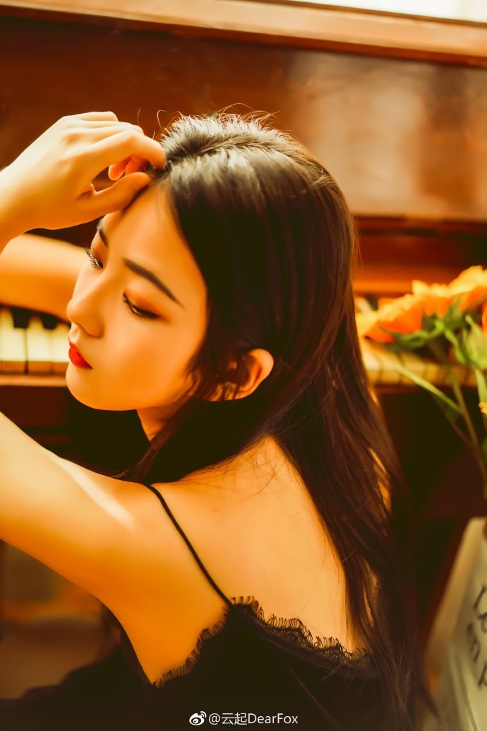 清纯美女吊带长裙优雅知性唯美文艺写真集