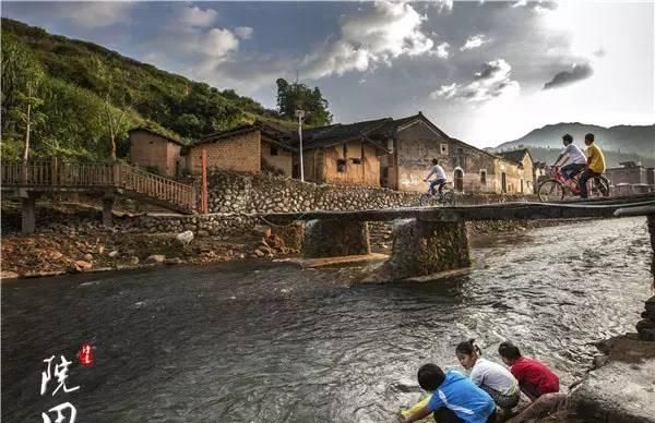 龙岩"千年雨村",是这里吗?