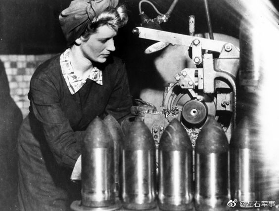 1917年,英国,炮弹工厂的女工们