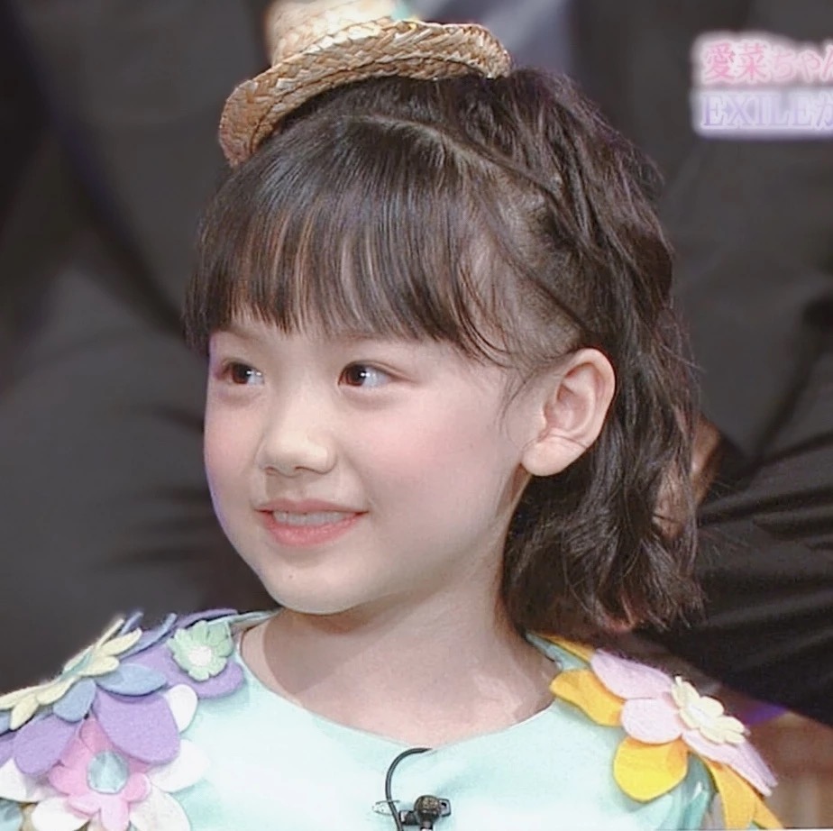 芦田爱菜头像 喜欢点赞