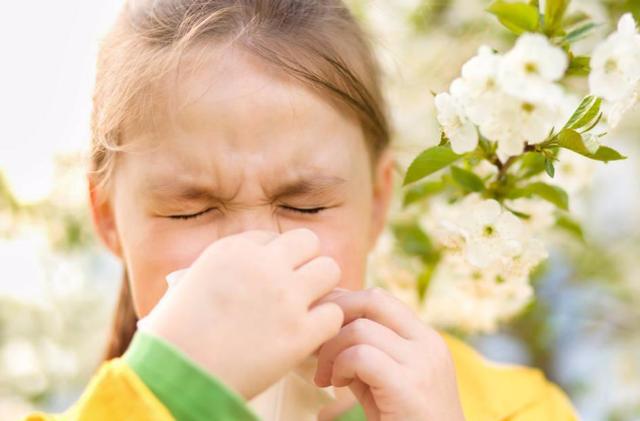 孩子咳嗽拖着易引肺炎呼吸科医师遇到5种情况要抓紧