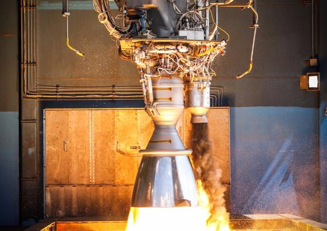 超越不可能:人类最强火箭发动机点火,将所有同行远远甩开