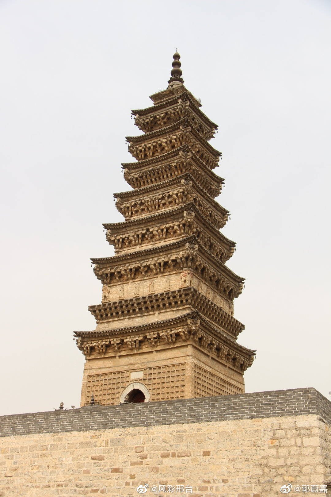 普利寺塔位于河北省邢台市临城县县城中