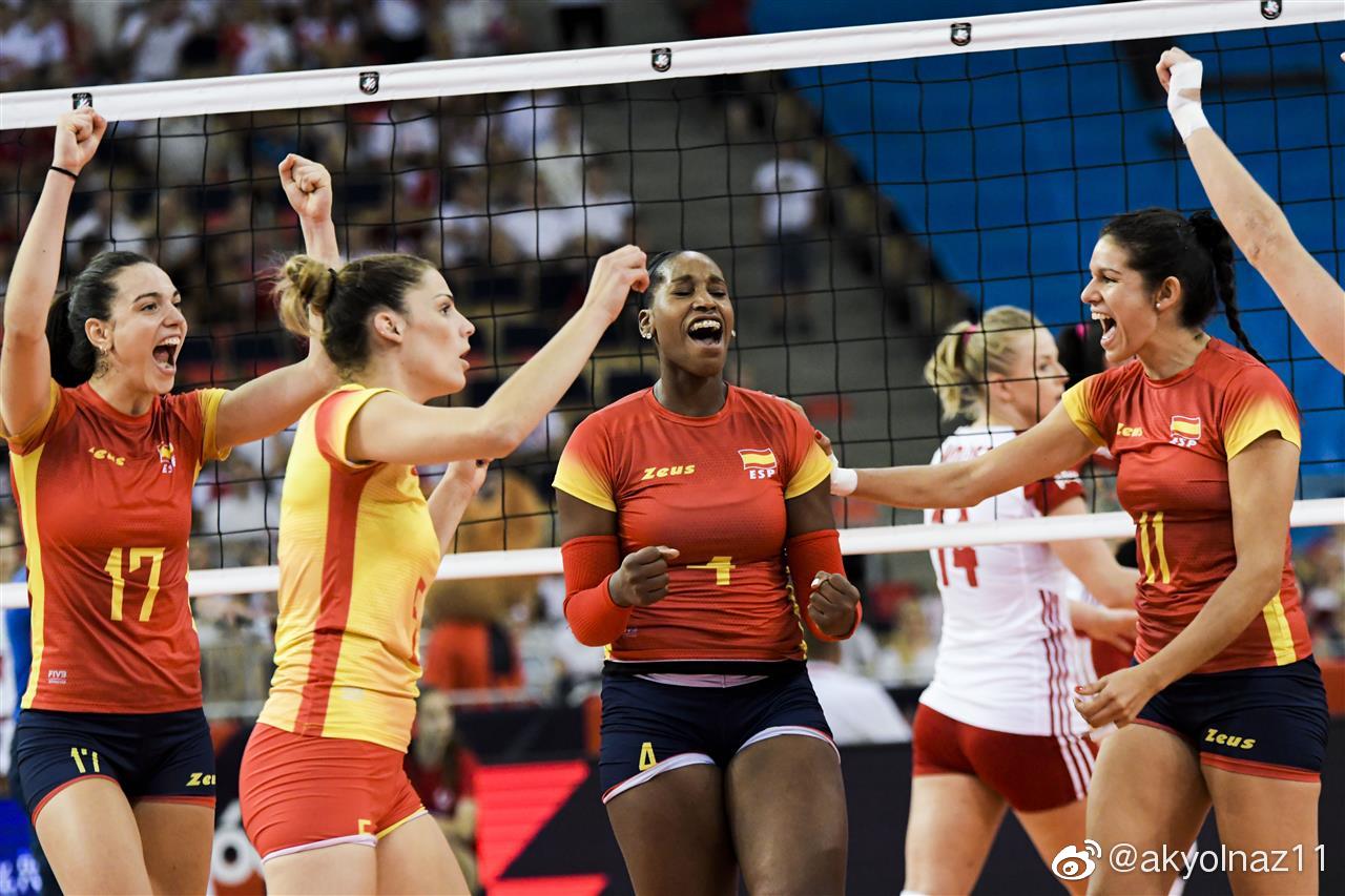 2019年女排欧锦赛1/8决赛,波兰3-0西班牙(25-20 25-20 25-19)